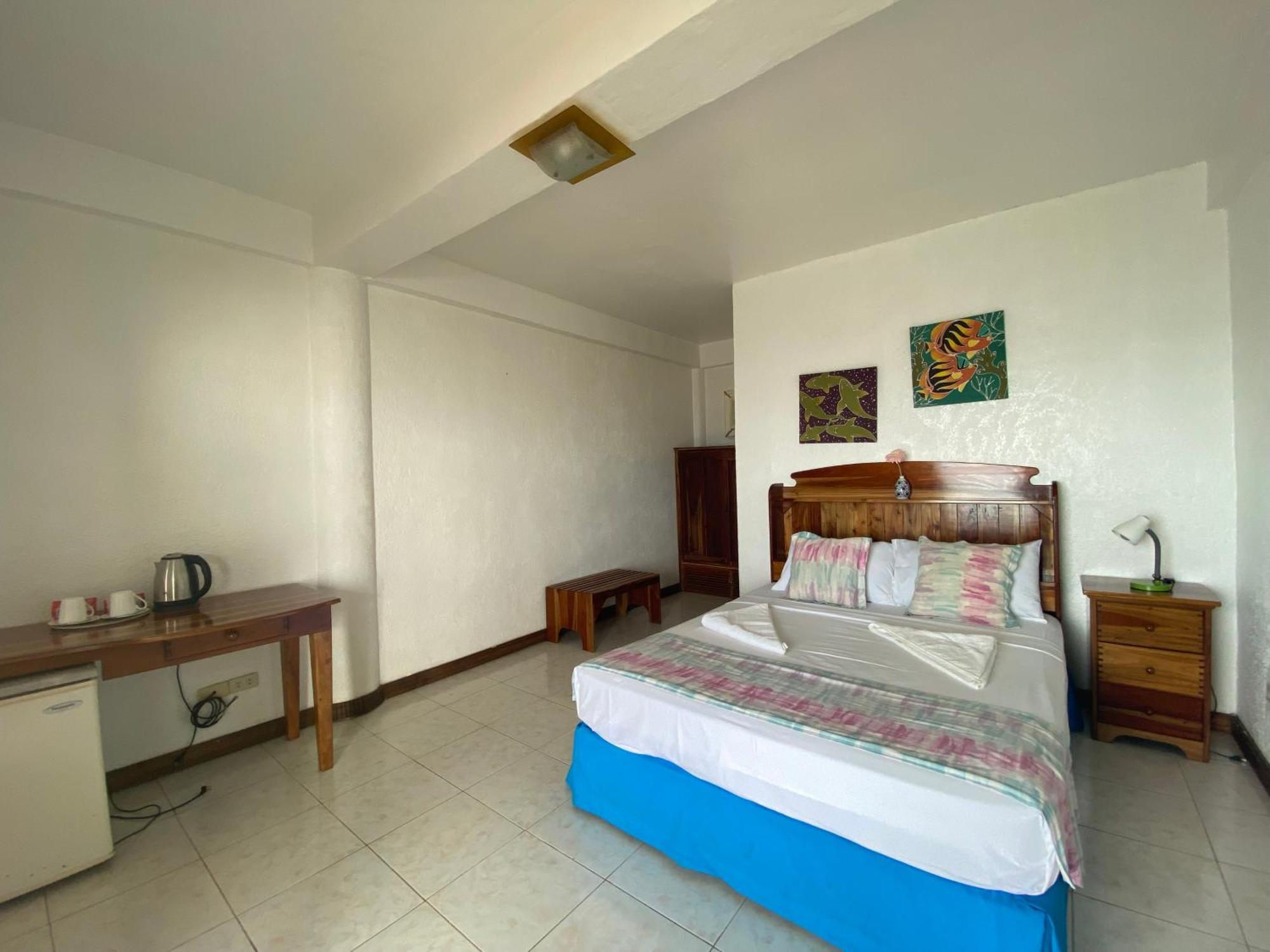 Camiguin Island Golden Sunset Beach Club Mambajao Esterno foto