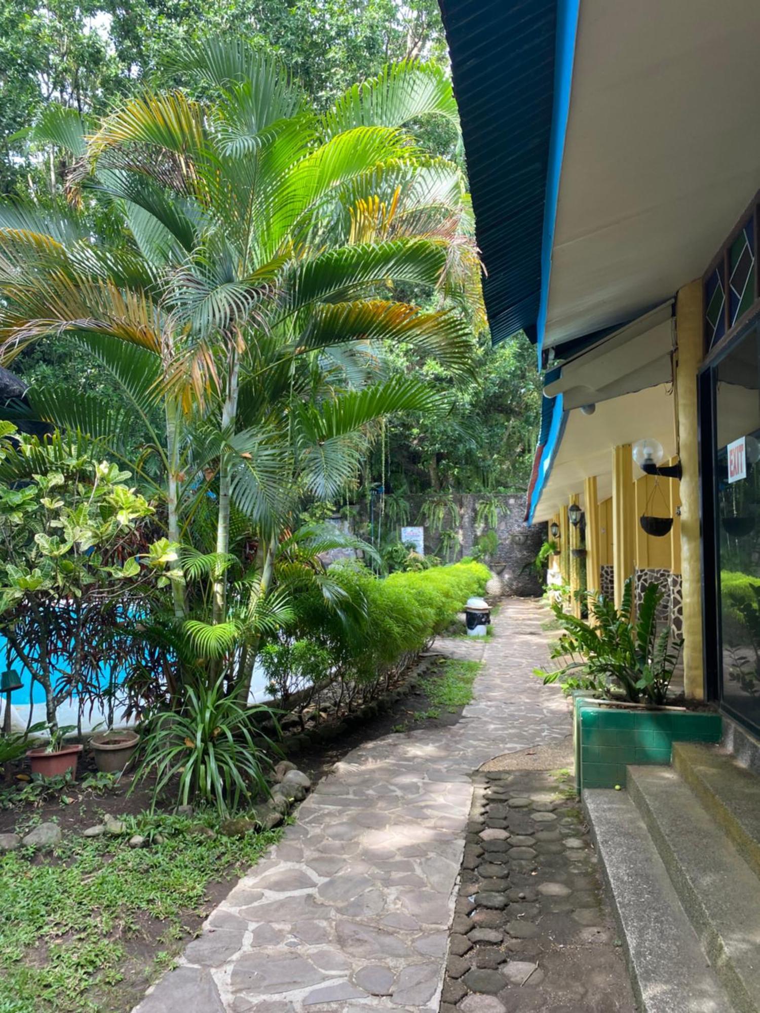 Camiguin Island Golden Sunset Beach Club Mambajao Esterno foto