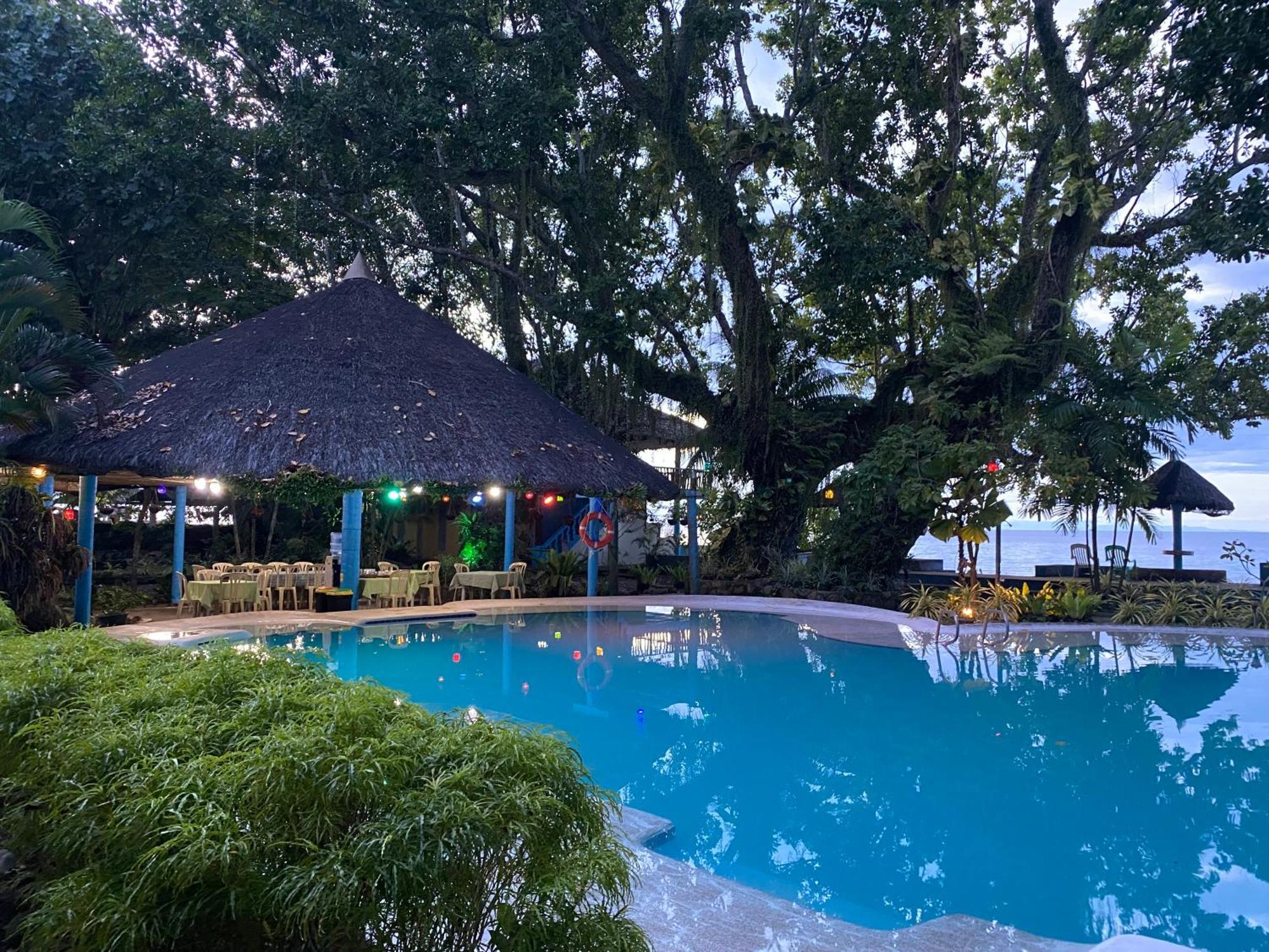 Camiguin Island Golden Sunset Beach Club Mambajao Esterno foto